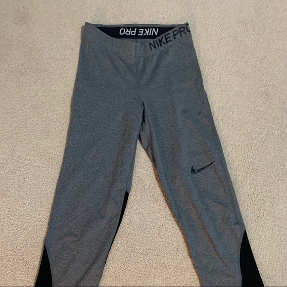 Nike Pro Cropped Leggings - Picture 2 of 3